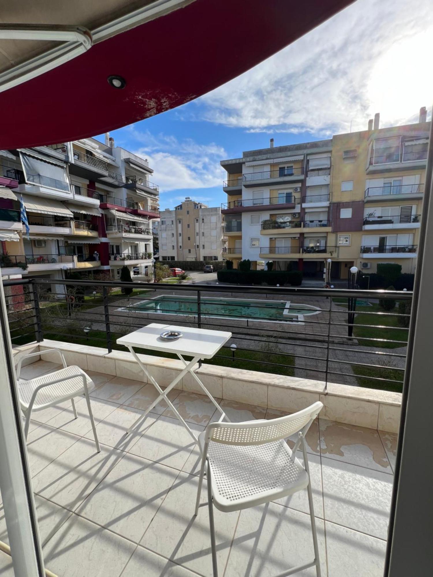 Parma'S Pool Apartment Peraia  Bagian luar foto